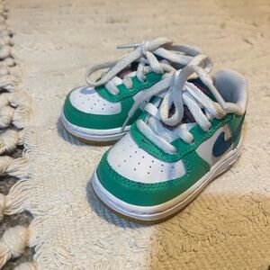 Nike Sneakers - size 3c - EUC